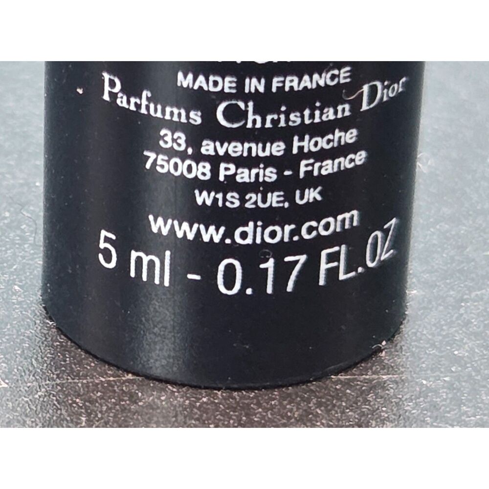 Dior SAUVAGE Mini Youth Boosting Face Serum - le Serum - 5ml - .17 fl.oz - Picture 3 of 3